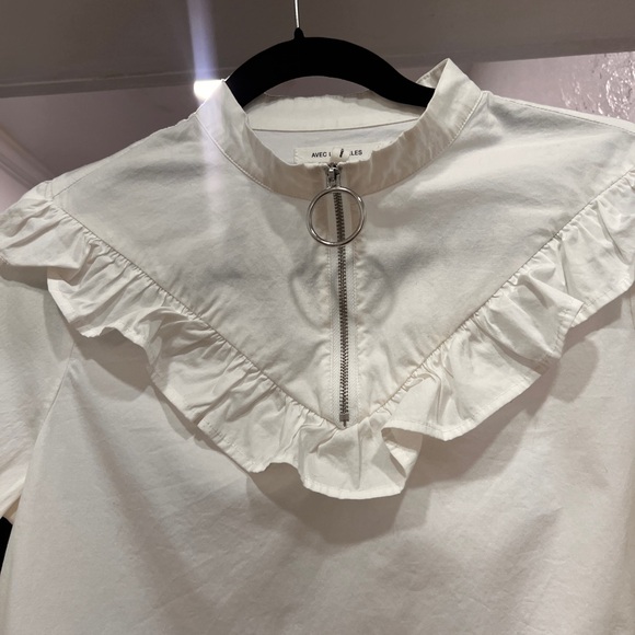 AVEC LES FILLES | zip front ruffle top in white - Picture 3 of 4